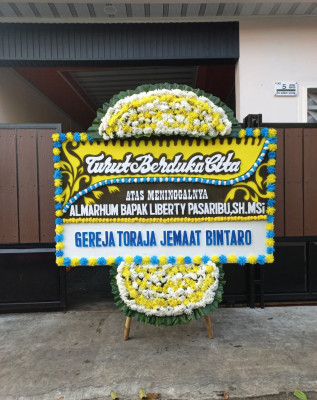 Papan Bunga Duka di Sumur Putri